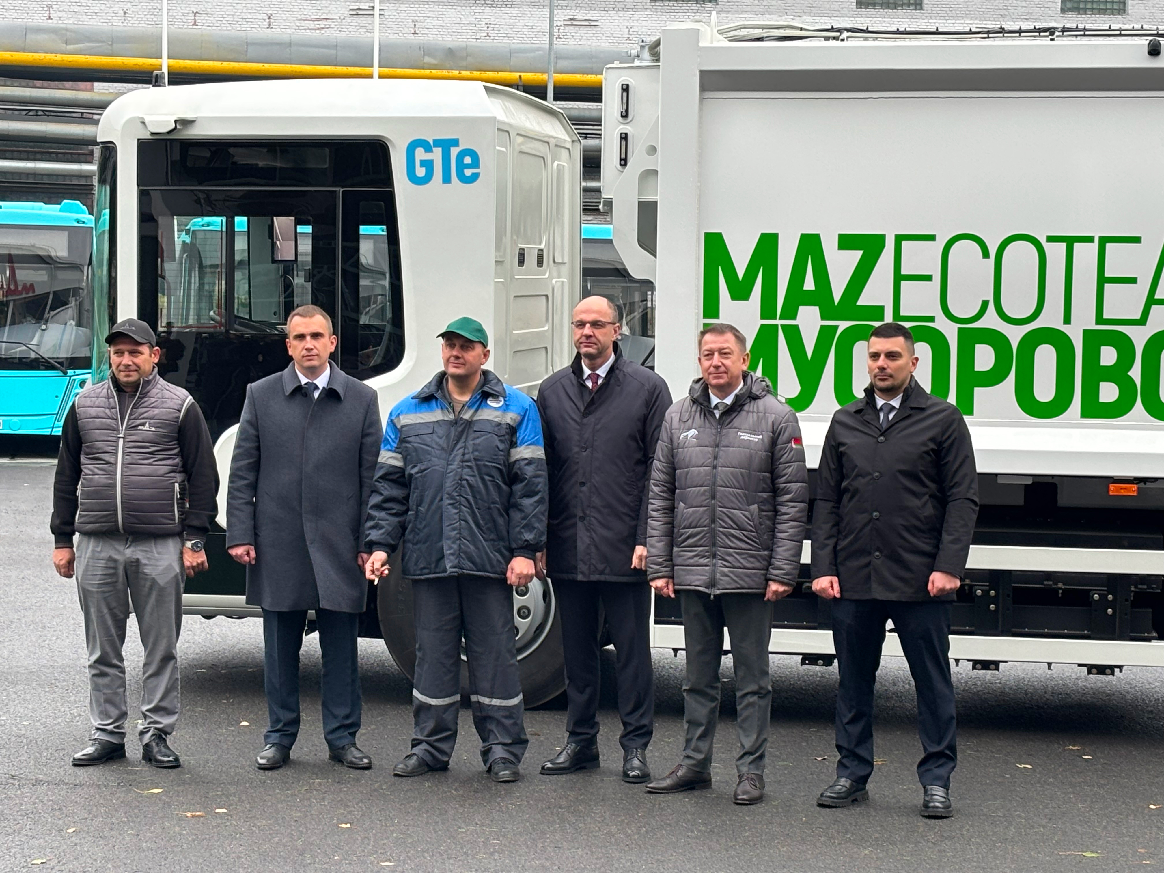 Эпоха тишины и чистоты: Наше предприятие первым в стране начинает работу с белорусским электромусоровозом